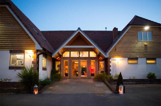 Blacknest Golf And Country Club Alton  Eksteriør billede